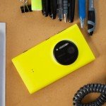 nokia lumia 1020 desk