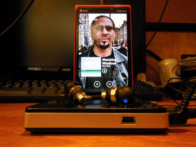 nokia-lumia-music-920-Brainwavz-Fiio