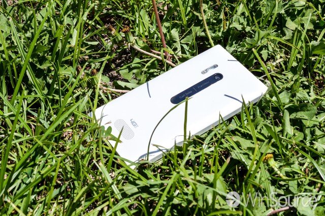 Nokia-Lumia-928-11